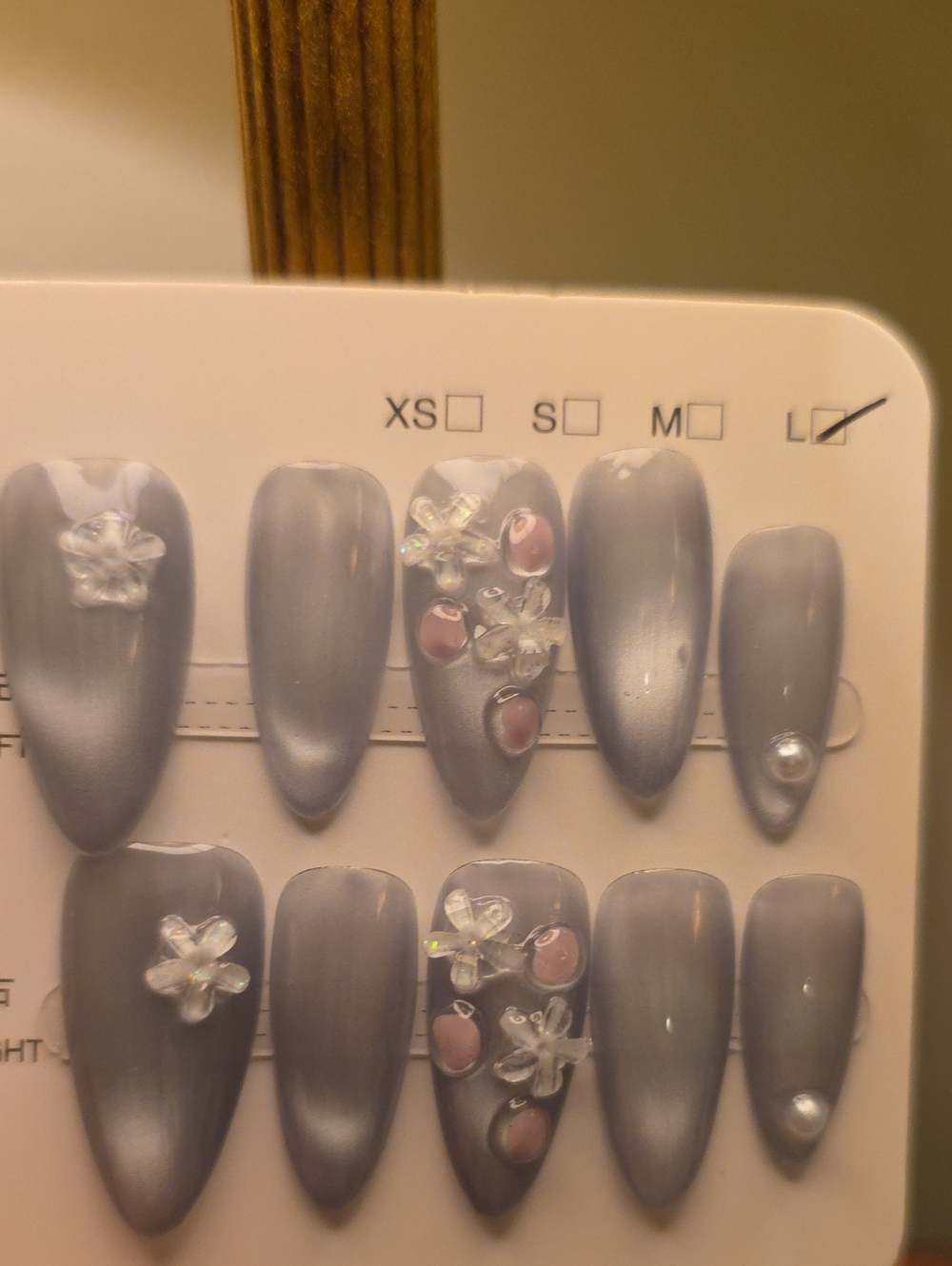 Press-On Nail Set - Silver Gray Floral Accent Size Large